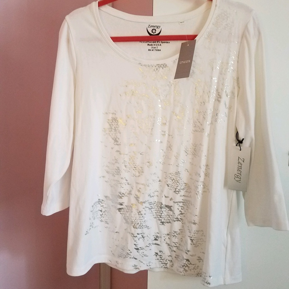 NWT Chicos Zenergy line top